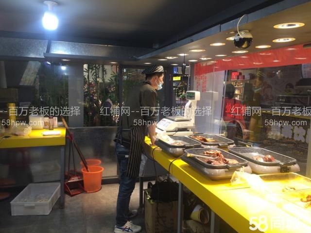 未央区超市门口人流必经之地10平旺铺出租