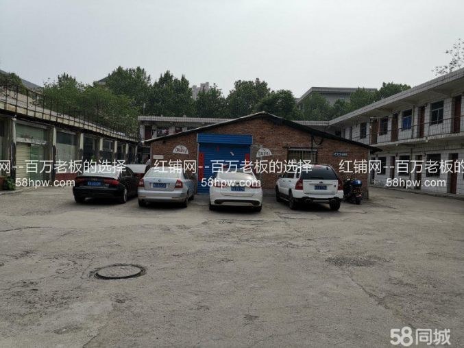 西影路中段公交站旁270平仓库工业用地