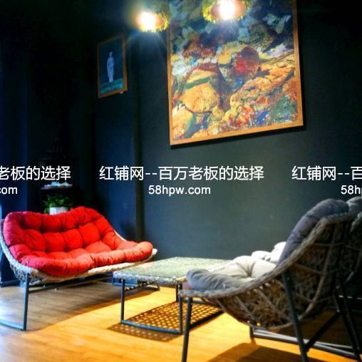 曲江春临三路73平稻田咖啡店 转让