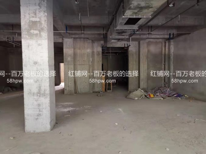 新城区咸宁路成熟社区底商300平空铺出租（可分层租