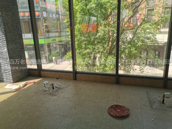 未央区永城路万科幸福里精装临街底商360平招租