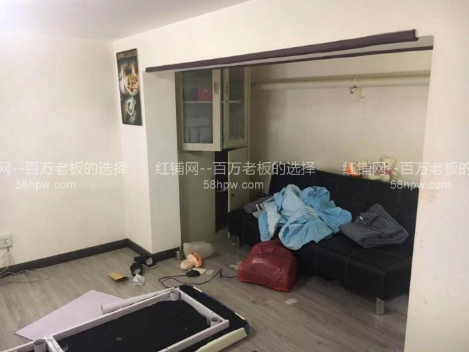 灞桥区东方罗马花园54平临街底商空铺出租