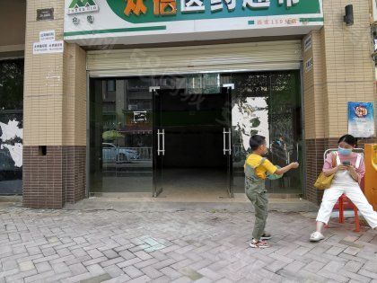 未央区海伦春天71平临街底商空铺招租业态不限