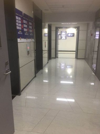高新区锦业时代B3604豪华精装295平写字间出租